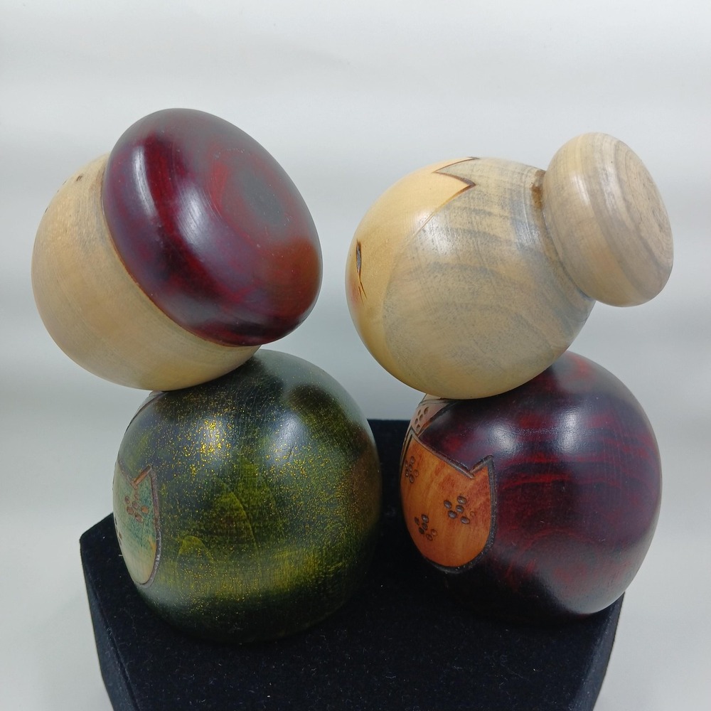 Japanese Kokeshi Wooden Doll Pair Hand Painted Kimono‎ Couple Signed Lacquered - Picture 3 of 15